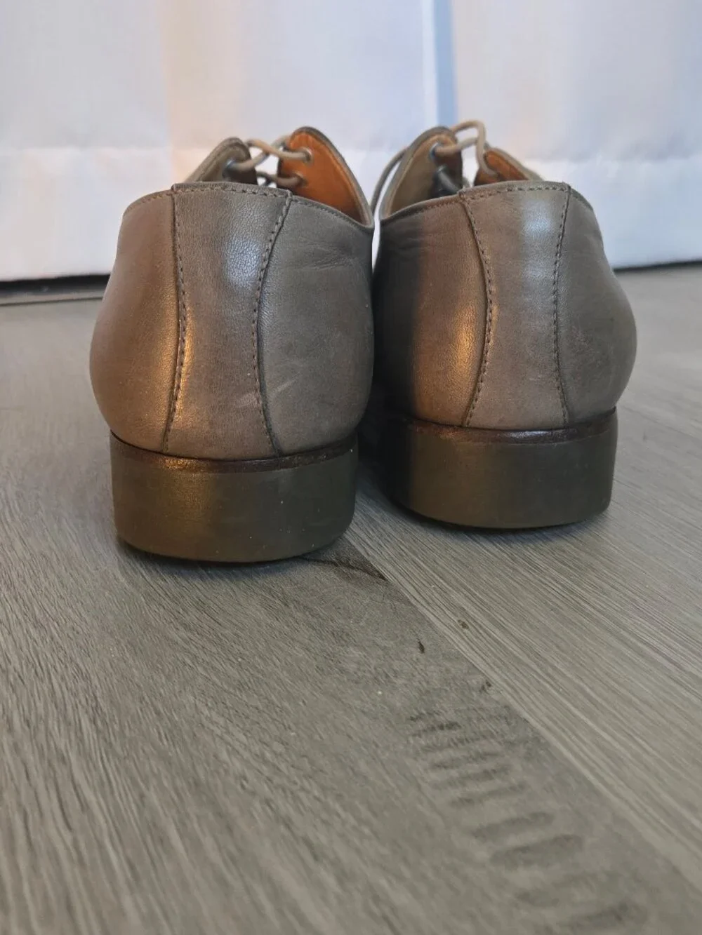 Roots gray leather oxfords
